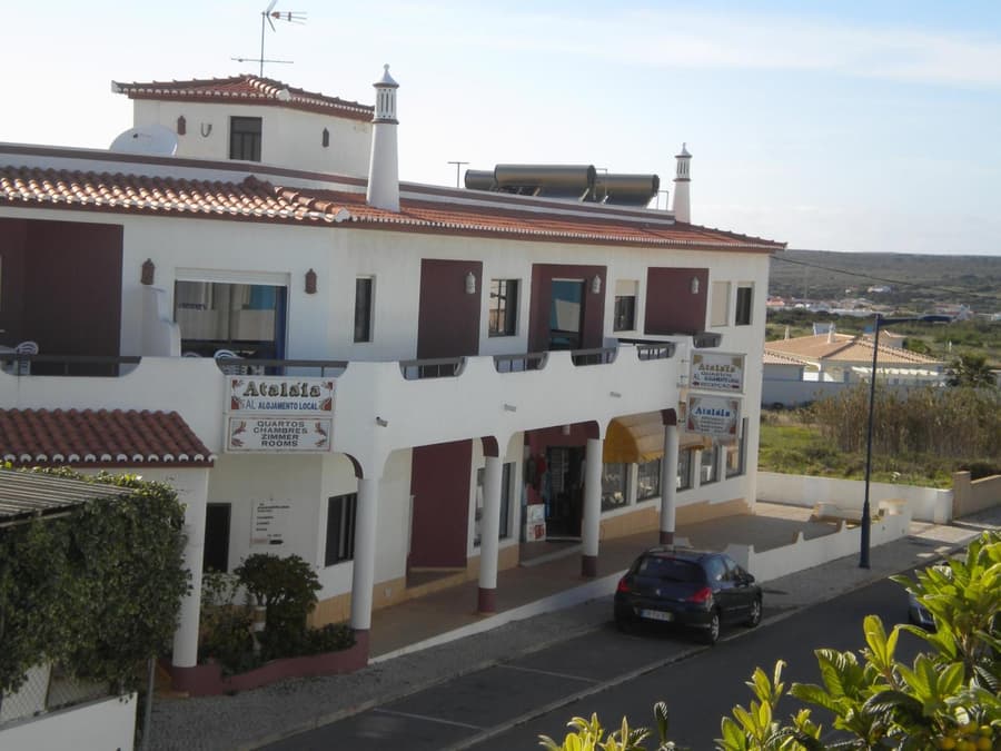 Apartamentos e Quartos Atalaia