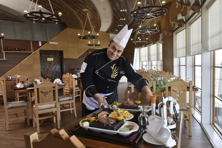 Awaliv Hotel