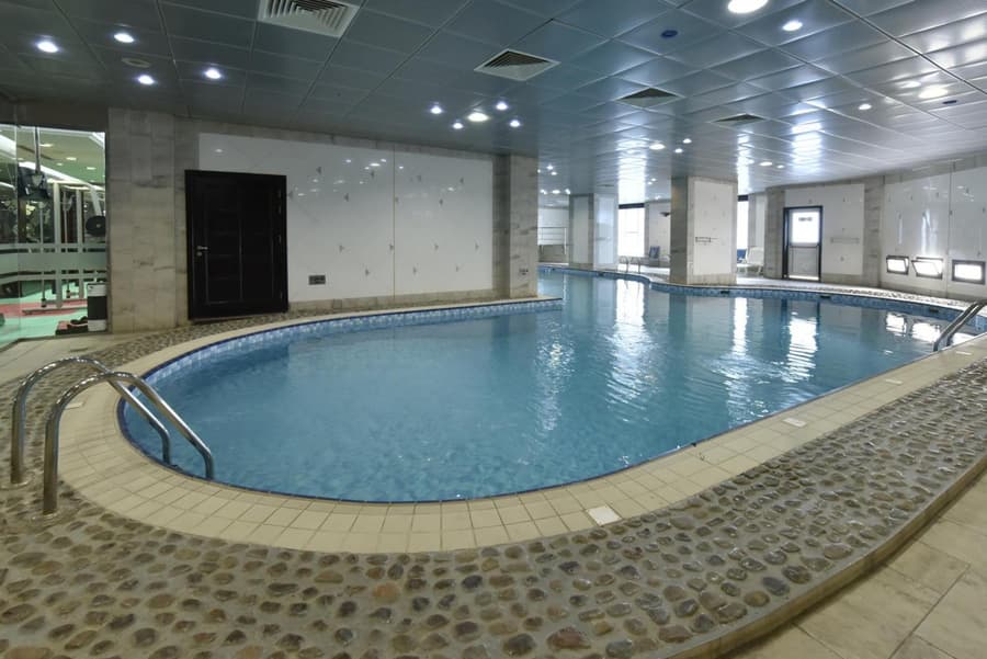 Awaliv Hotel