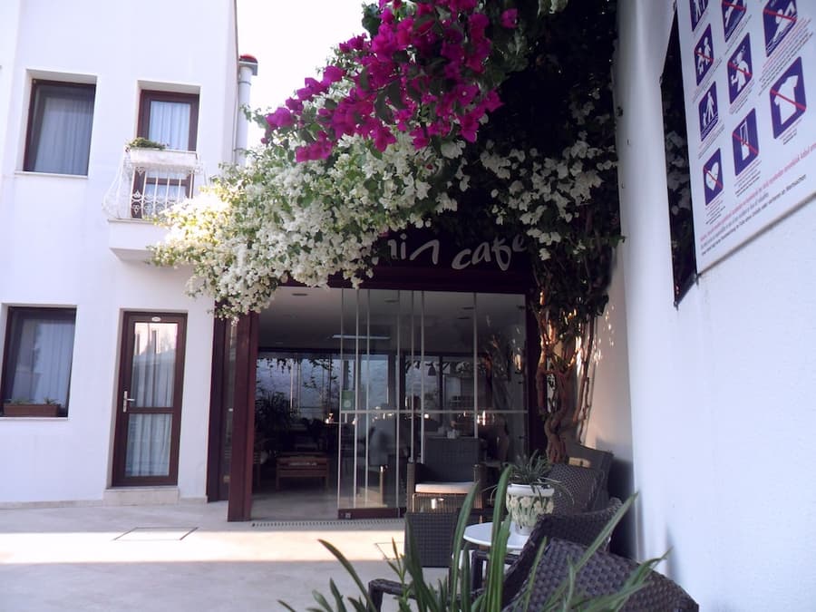 Asmin Hotel