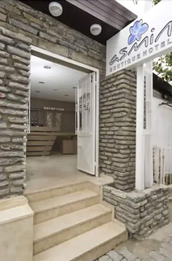Asmin Hotel