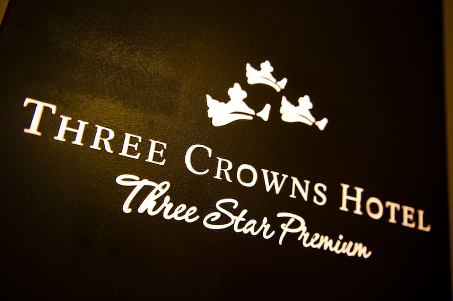 Three Crowns Hotel