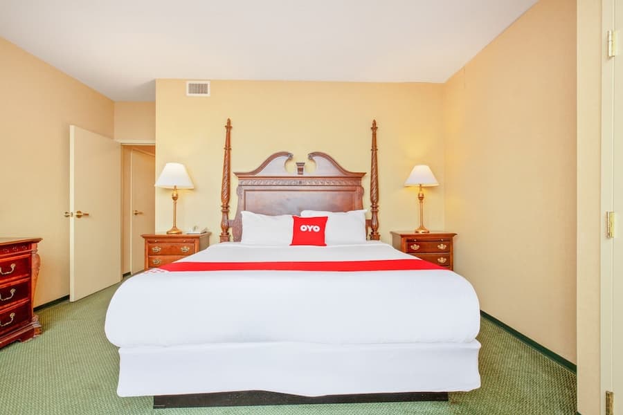 OYO Hotel St Louis Downtown City Center MO