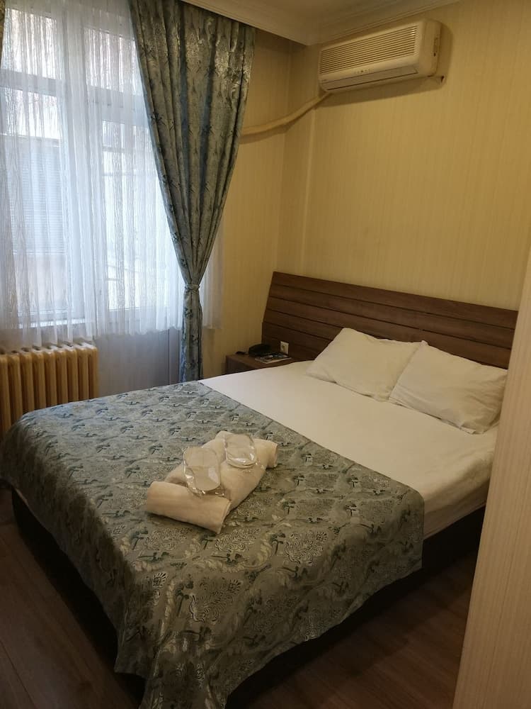 Icon City Hotel