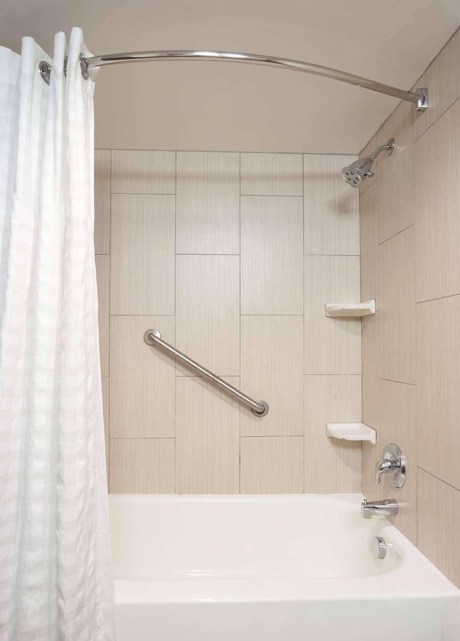 DoubleTree by Hilton Cleveland Downtown Lakeside