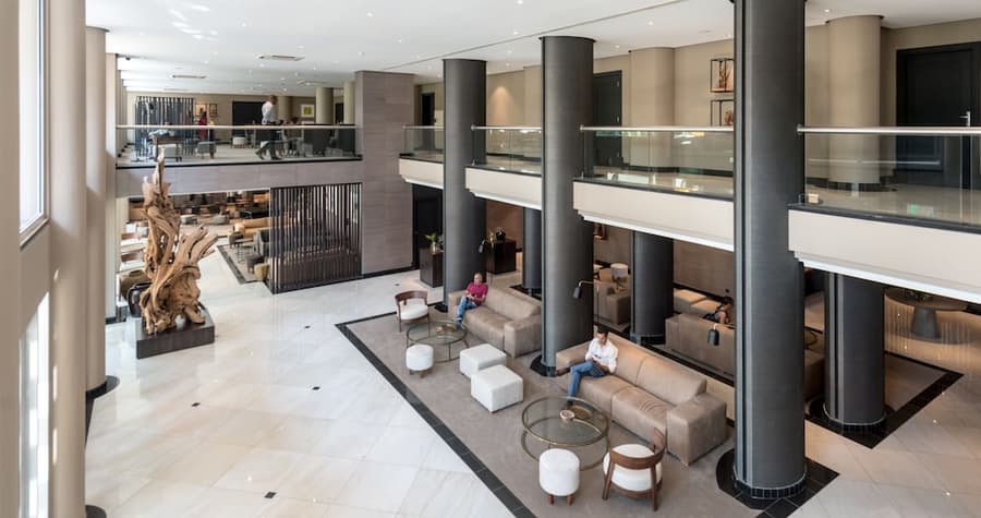 Avenida Hotel