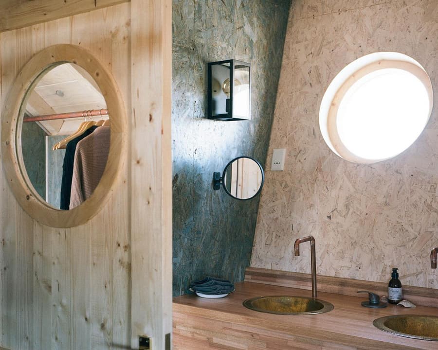 Shipwreck Lodge