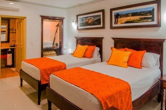 Hotel E La Calesa - Cubanacan