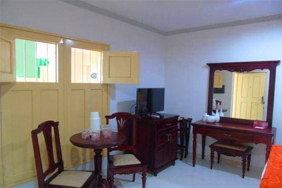 Hotel E La Calesa - Cubanacan