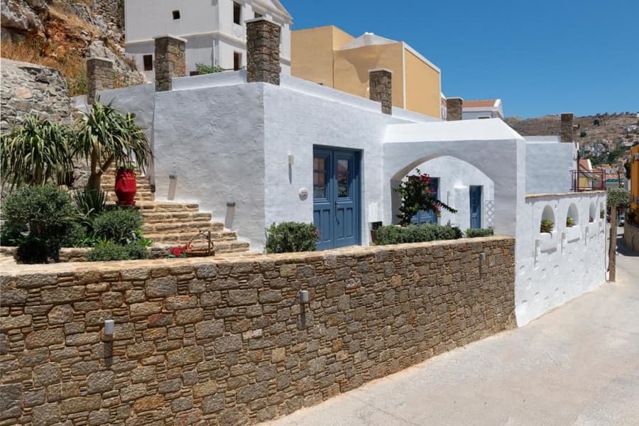 Kaminos Boutique Hotel