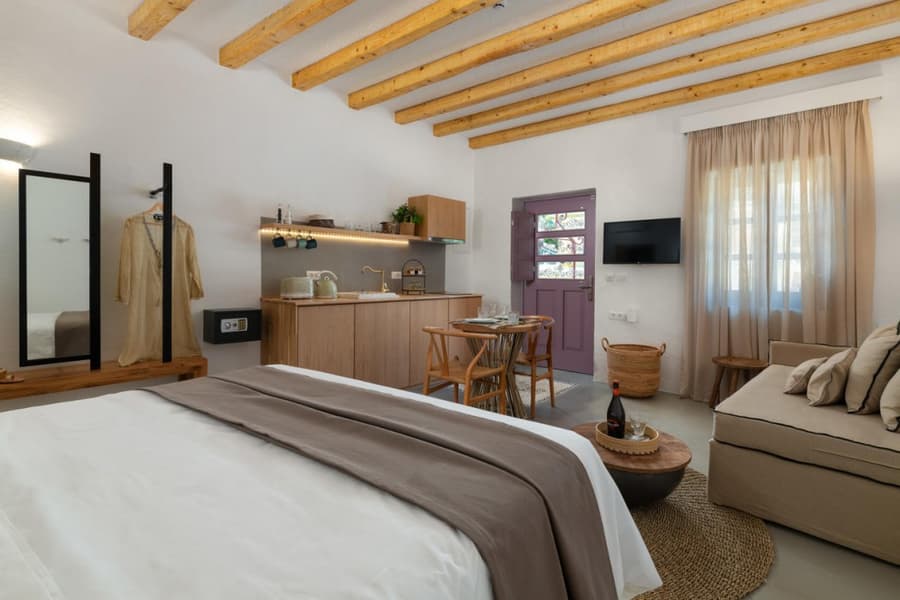 Kaminos Boutique Hotel
